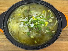 酸菜肥肠米线-周氏砂锅米线