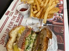 -The Habit Burger Grill 哈比特汉堡(爱琴海店)