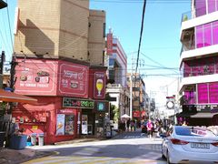 -LINE FRIENDS Garosu-gil Flagship Store