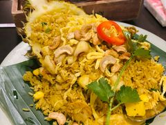 -大头虾越式风味餐厅(光明广场店)