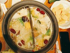 -呷哺呷哺(融创茂店)