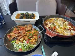 -桥边小楼·手工云南菜·古城观景小楼
