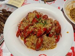-肥肥虾庄·金牌油焖大虾(汉街SKP店)