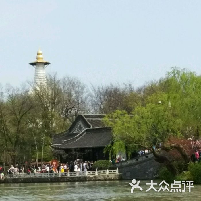 莲花桥和白塔图片-北京名胜古迹-大众点评网