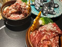 -山川小町·极番烧肉(新地假日广场店)