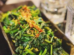 台式油葱拌菠菜-Let's Taipei 非常烘焙(太古里店)