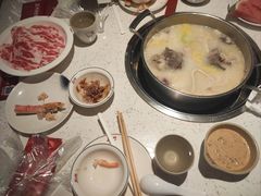 -三人行骨头王火锅(长寿店)