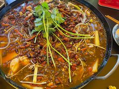 -鸿顺老铁锅美蛙鱼府(解放碑店)