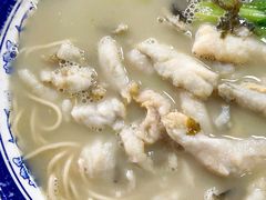 -明呈黄鱼面馆(斜土路店)