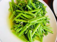 蒜蓉炒茼蒿-大牌大·传统杭帮菜(湖滨店)