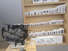 -DJI大疆(深圳华强北曼哈授权体验店)