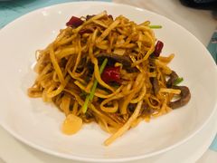 酸萝卜炒粉-南山鲜虾面·活鲜小馆·海味大连菜(南山总店)