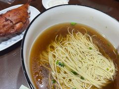 -百年老字号·观振兴蟹黄面·三虾面·苏式面(观前街富仁坊巷店)