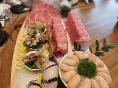 -茅草房·河畔园林火锅