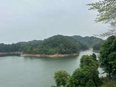 -华凌山庄·隐湖栖