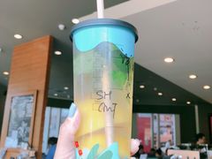 -星巴克臻选(深圳龙华红山天虹店)