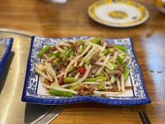 毛草根炒肉丝-老味道1992(武当山店)