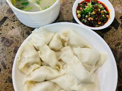 -周家大连水饺(美专校街店)