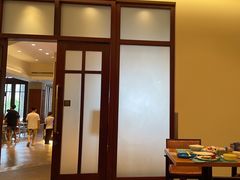 -亚龙湾希尔顿自助餐厅·海鲜·烧烤·沙滩BBQ·现场乐队