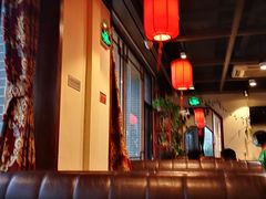 大堂-亿诣蝎府炸酱面羊蝎子火锅(酷车小镇店)