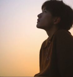 -妃格美发沙龙·烫发·染发