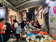 大堂-华哥新鲜猪精品美食
