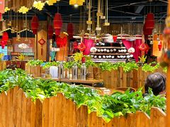 -老滇山寨•云南特色菜•地方菜•民族风情歌舞表演(金碧店)