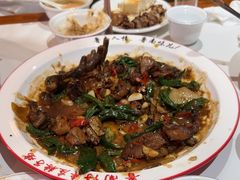 -鲁南仔·滕州炒鸡(经三路店)