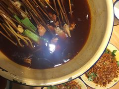 -拈签一笑黄牛肉辣卤串串