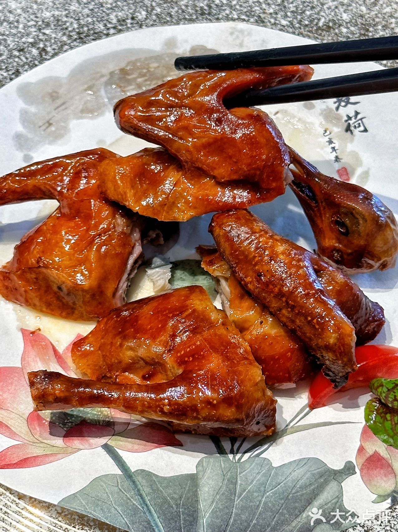 听我的，越隐蔽的馆子越好吃越便宜！