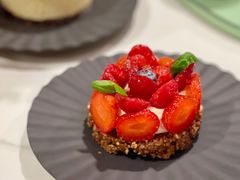 -潮一不贰·法式甜品·生日蛋糕·西式简餐(外滩店)