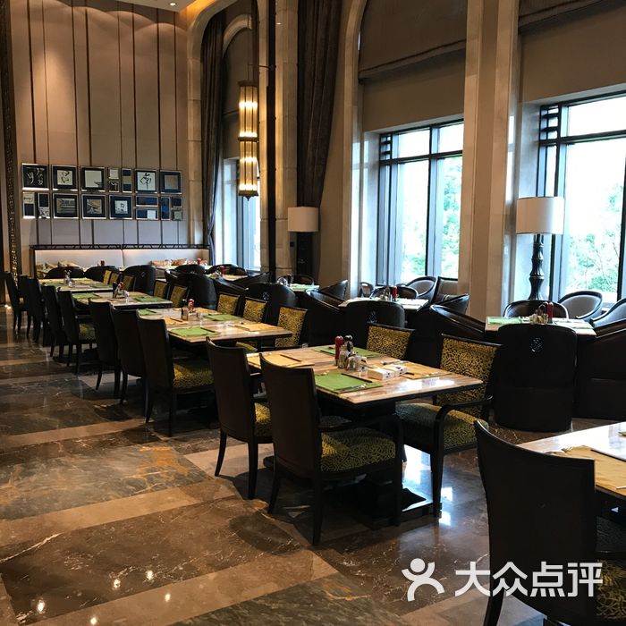 万达文华酒店自助餐厅图片