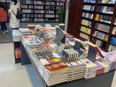 -新华书店(泉城路店)