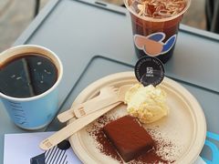 -HUGS coffee(东区店)