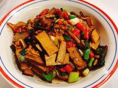 武冈香干炒耳尖-湘江大码头·龙虾馆(渔人码头一店)