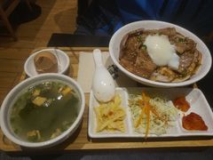 日出千层五花套餐-熊吞·大碗丼烧肉饭(西市场嘉华店)