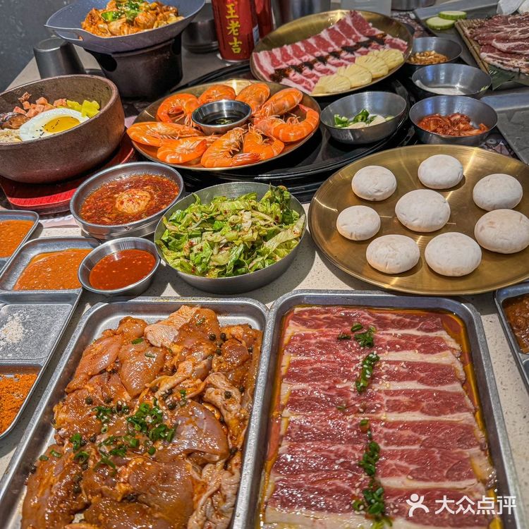 啊啊啊南宁的！！蚂蚁洞烤肉！！好像在韩国🇰🇷