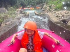 -安吉龙王山峡谷漂流