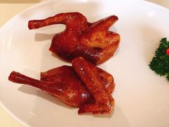 玻璃脆皮乳鸽-利苑酒家(金宝店)