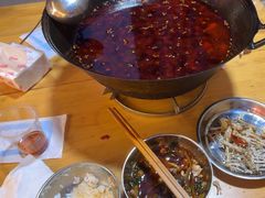 -鸿顺老铁锅美蛙鱼府(解放碑店)