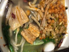 -丽丽三鲜螺蛳粉(田林路店)