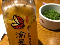 -渝是乎川渝小炒(新世界百货望京店)
