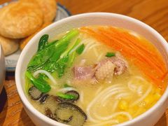 -云海肴·汽锅鸡·云南菜(天山百盛优客店)