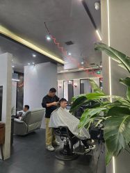-老肖男士理发店