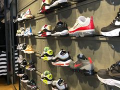 -NIKE品牌体验店(北京蓝色港湾店)