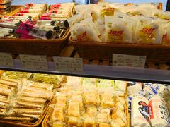 -光明牛奶棚(南泉店)