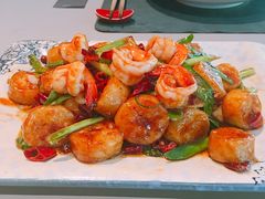 酸辣茄子虾球-T館·花园艺术餐厅