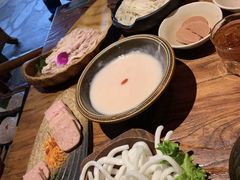 -老牌坊云南鱼豆花火锅(爱建店)