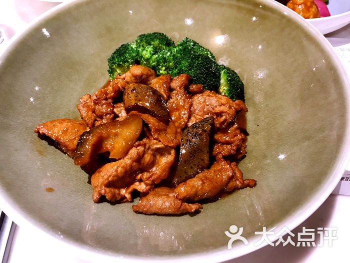 翠林海参爆牛肉