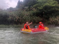 -天台雷峰十里峡谷漂流